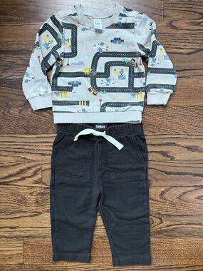 Airplane Sweatshirt and Black Pants Matching Outfit